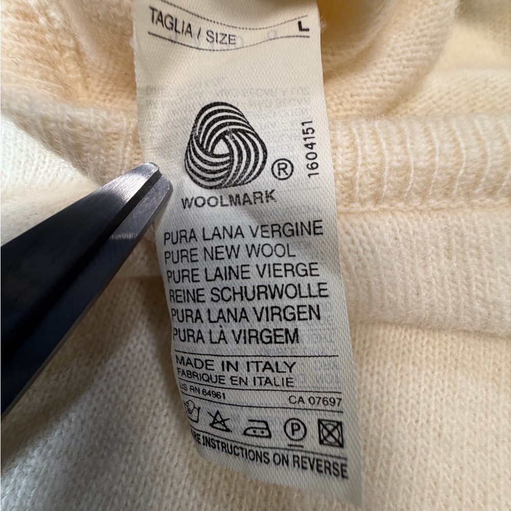 Made in Italy 🇮🇹 of Benetton | Cream Crew Neck Sweater - Picture 4 of 5